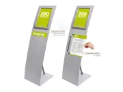 | (Bodenaufsteller "Segel" mit Infotafel A4)