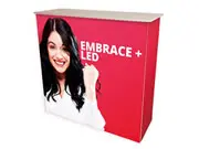(Messetheke "LED Embrace")