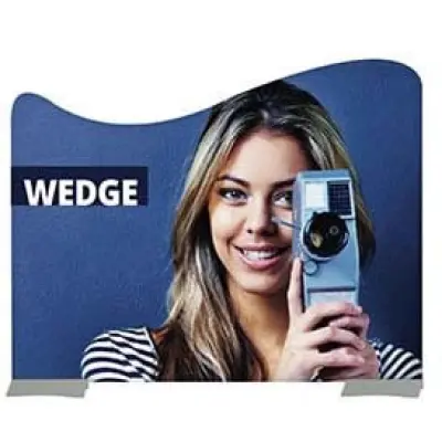 Eine große PVC-Platte mit zwei Plattenhaltern New Wedge (Plattenhalter "New Wedge")