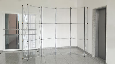 Faltdisplay-System "Cool Budget" inkl. Tonne und Leuchten