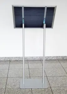 Infoständer "Zweibeinig"