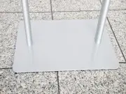 | (Infoständer "Zweibeinig")