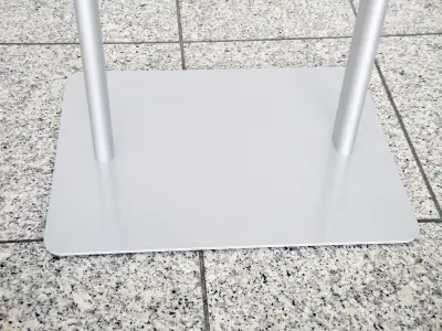 Infoständer "Zweibeinig"