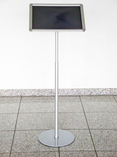 Infoständer "Teleskopisch"