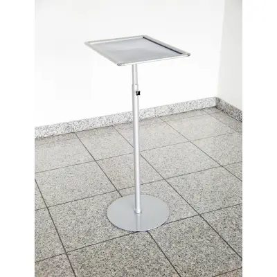 Infoständer "Teleskopisch"