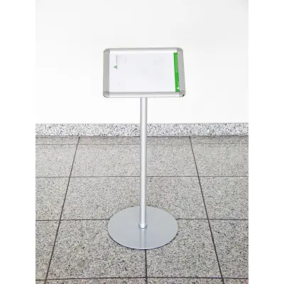 Infoständer "Teleskopisch"