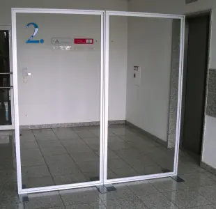  stabile Trennwand Vector 200cm Rahmen ohne PVC-Platte (Stabile Trennwand "Vector" mit Plexiglas oder PVC)