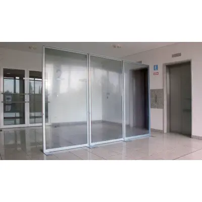stabile Trennwand Vector 300 cm breit mit Plexiglas-Scheiben (Stabile Trennwand "Vector" mit Plexiglas oder PVC)
