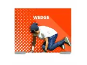 Zwei Plattenhalter New Wedge tragen eine besonders große Platte. | (Plattenhalter "New Wedge")