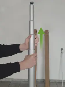 die Stange wird nach oben ausgefahren (Wind Dancer )