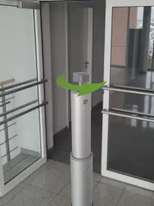 die Befestigung wird abgedreht (Wind Dancer )